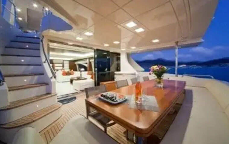 Yachts Adreika kitchen 100ft