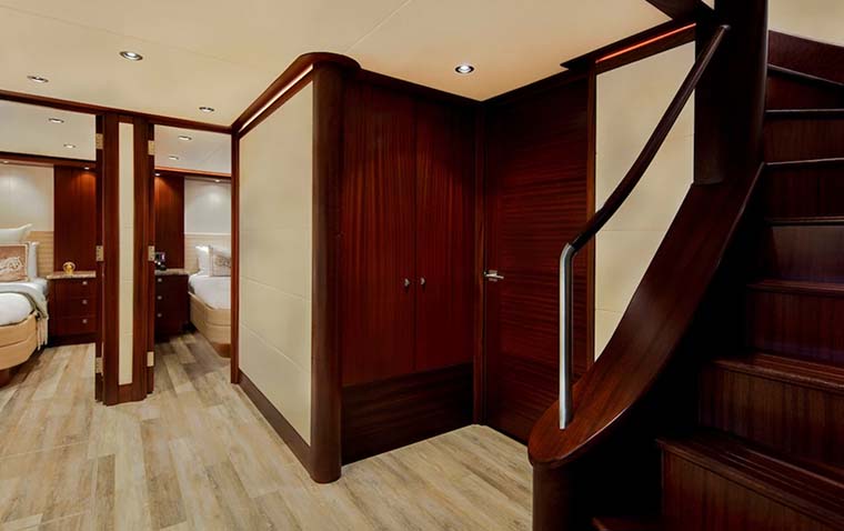 Yachts Northern Dream closet 130ft